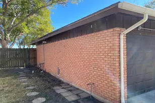 2202 Larry Dr, Port Lavaca, TX 77979 - Photo 23