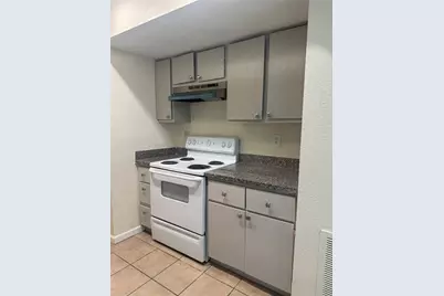 5650 Birchmont Drive #C, Houston, TX 77091 - Photo 5