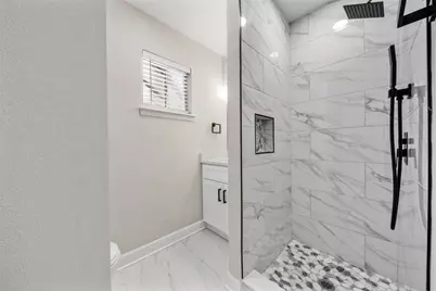 5117 Ashwood Drive, Baytown, TX 77521 - Photo 23