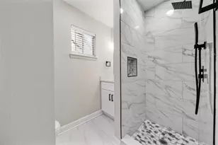 5117 Ashwood Dr, Baytown, TX 77521 - Photo 23