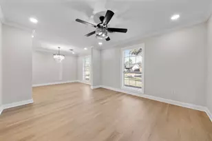 5117 Ashwood Dr, Baytown, TX 77521 - Photo 5