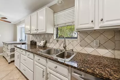 13917 Countryside Street, Santa Fe, TX 77517 - Photo 7