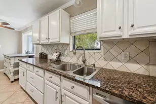 13917 Country Side St, Santa Fe, TX 77517 - Photo 7