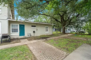 818 3rd Ave N, Texas City, TX 77590 - Photo 1