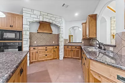 16711 Mustang Trail Drive, Magnolia, TX 77355 - Photo 5