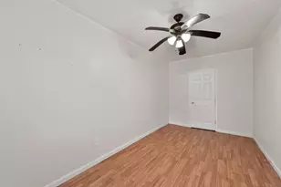 214 Schilling St, Baytown, TX 77520 - Photo 23
