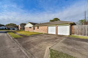 12102 Monticeto Ln, Meadows Place, TX 77477 - Photo 17