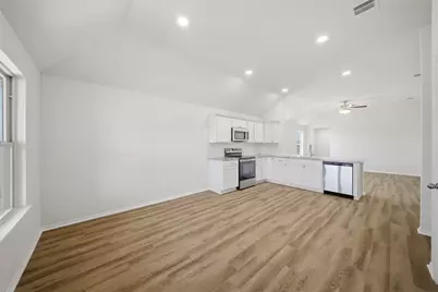 137 Cotton Cove, Snook, TX 77879 - Photo 11