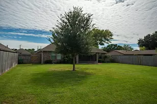 219 Marigold St, Lake Jackson, TX 77566 - Photo 25