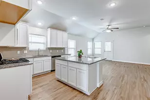 8443 Red Shiner Wy, Fulshear, TX 77441 - Photo 15