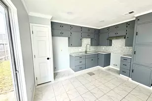 718 Blue Rock Ct, Houston, TX 77060 - Photo 7