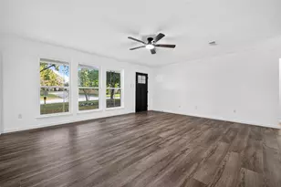 311 Crest Hill Dr, Conroe, TX 77301 - Photo 7