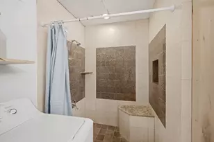 2011 Spenwick Dr, Houston, TX 77055 - Photo 13