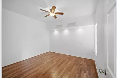2011 Spenwick Drive #717, Houston, TX 77055 - Photo 11