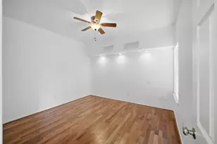 2011 Spenwick Dr, Houston, TX 77055 - Photo 11