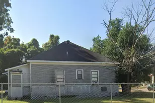 1945 Brooklyn St, Beaumont, TX 77701 - Photo 5