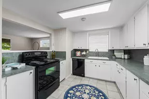 1745 E Pine Lake Cir, Conroe, TX 77316 - Photo 31