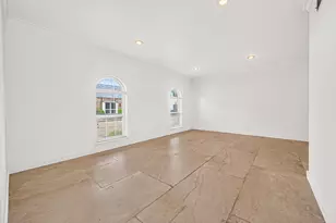 8615 La Fonte St, Houston, TX 77024 - Photo 11