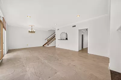 8615 La Fonte Street, Houston, TX 77024 - Photo 9