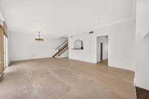 8615 La Fonte St, Houston, TX 77024 - Photo 9