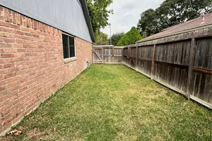7215 La Entrada Dr, Houston, TX 77083 - Photo 19