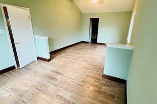 7215 La Entrada Dr, Houston, TX 77083 - Photo 9