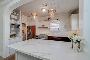 2415 31st St, Galveston, TX 77550 - Photo 15
