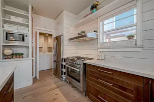 2415 31st St, Galveston, TX 77550 - Photo 21