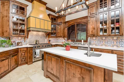 10 Player Pond Place, The Woodlands, TX 77382 - Photo 9