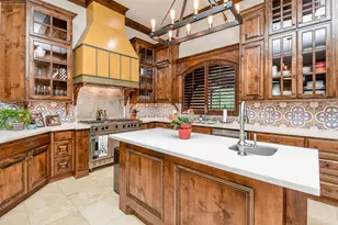 10 Player Pond Pl, The Woodlands, TX 77382 - Photo 9