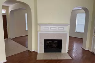 2511 Pine Shadows Dr, Sugar Land, TX 77479 - Photo 3