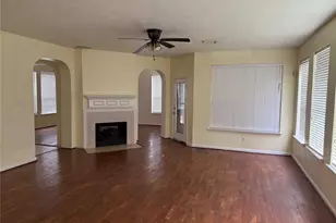 2511 Pine Shadows Dr, Sugar Land, TX 77479 - Photo 5