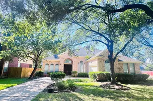 1702 Berkoff Dr, Sugar Land, TX 77479 - Photo 37