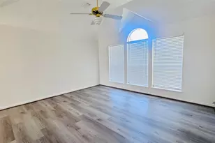 1702 Berkoff Dr, Sugar Land, TX 77479 - Photo 27