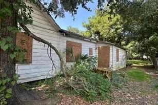 4421 Leffingwell St, Houston, TX 77026 - Photo 11