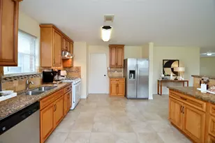 3907 Pebble Garden Ln, Katy, TX 77449 - Photo 5