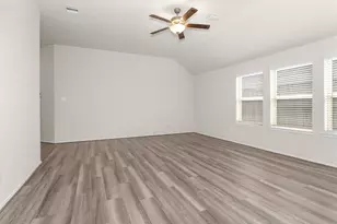 429 Branch Oak Ct, La Marque, TX 77568 - Photo 11