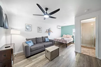 1102 Eighth Street, Galveston, TX 77550 - Photo 15