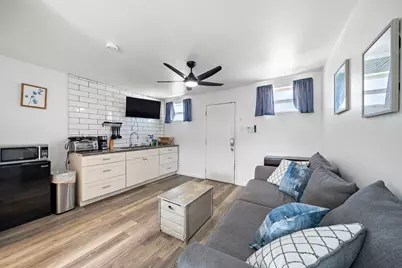 1102 Eighth Street, Galveston, TX 77550 - Photo 21