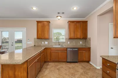 264 Falcon Point, Onalaska, TX 77360 - Photo 11