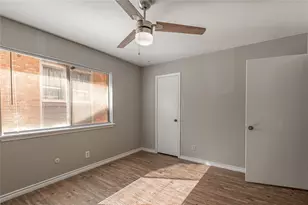 2404 Sycamore Ave, Huntsville, TX 77340 - Photo 21