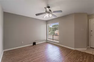 2404 Sycamore Ave, Huntsville, TX 77340 - Photo 7