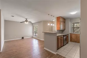 2404 Sycamore Ave, Huntsville, TX 77340 - Photo 11