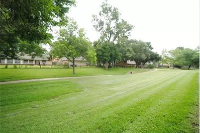 1919 Oakhurst Parkway, Sugar Land, TX 77479 - Photo 37
