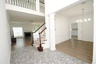 1919 Oakhurst Pkwy, Sugar Land, TX 77479 - Photo 5