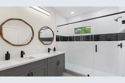 10002 Wilma Lane, Beach City, TX 77523 - Photo 25