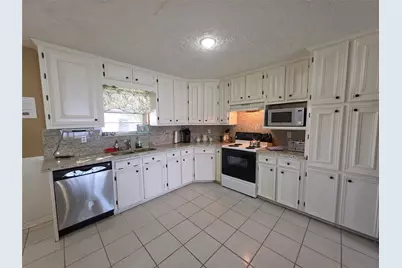 398 Lakeshore S, Onalaska, TX 77360 - Photo 11