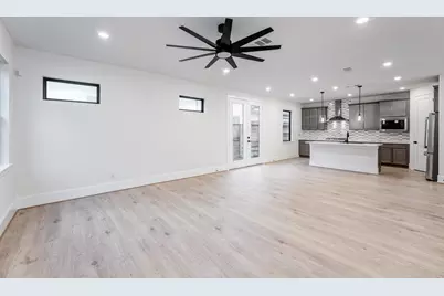 12018 Royal Oaks Banner Way, Houston, TX 77082 - Photo 11