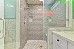 303 Tahiti Rd, Tiki Island, TX 77554 - Photo 17