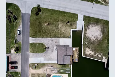 303 Tahiti Road, Tiki Island, TX 77554 - Photo 29